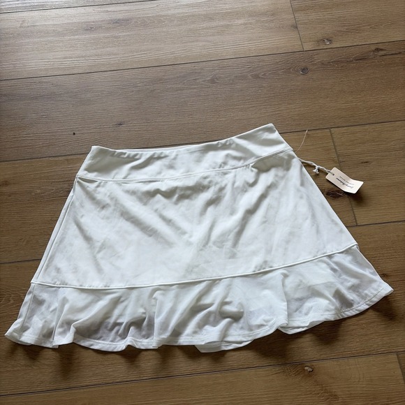 Tommy Bahama Pants - Tommy Bahama Island zone Golf Skort Size Large White Pull-on Stretch Size Large